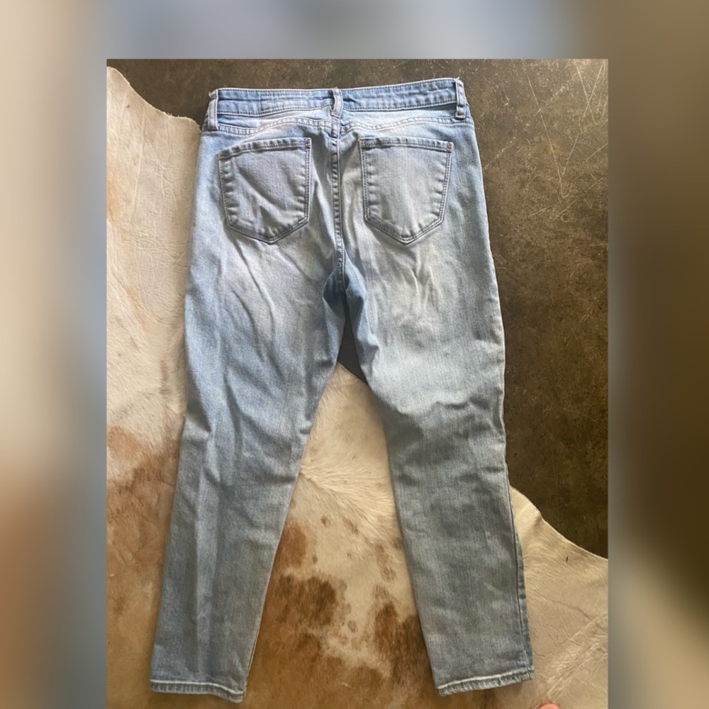 Pistola light denim crop jean